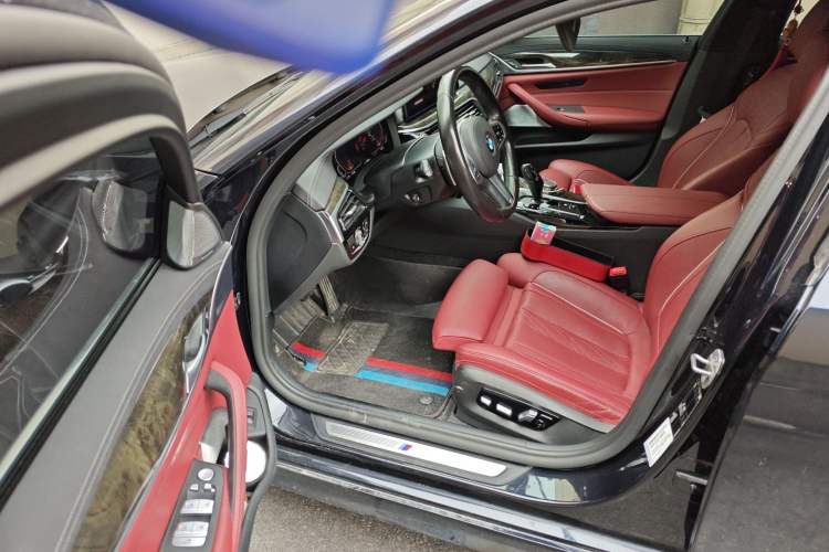 Used BMW 5 Series 2021 Facelifted 530Li Executive M Sport Package
