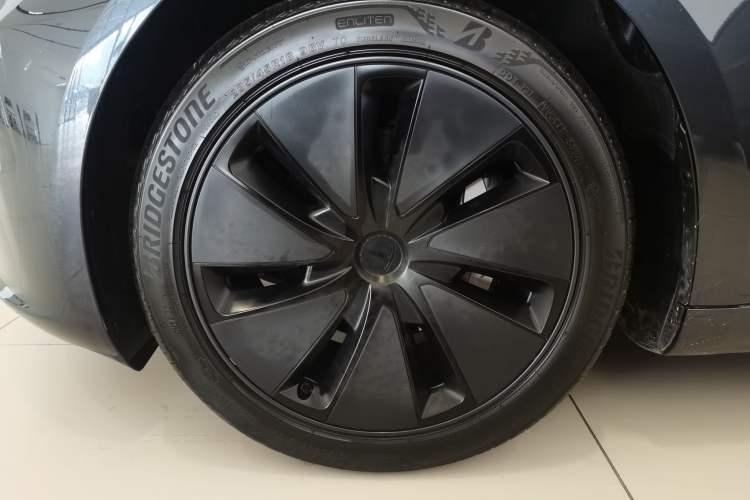 Used Tesla Model 3 2025 Rear-Wheel-Drive Version
