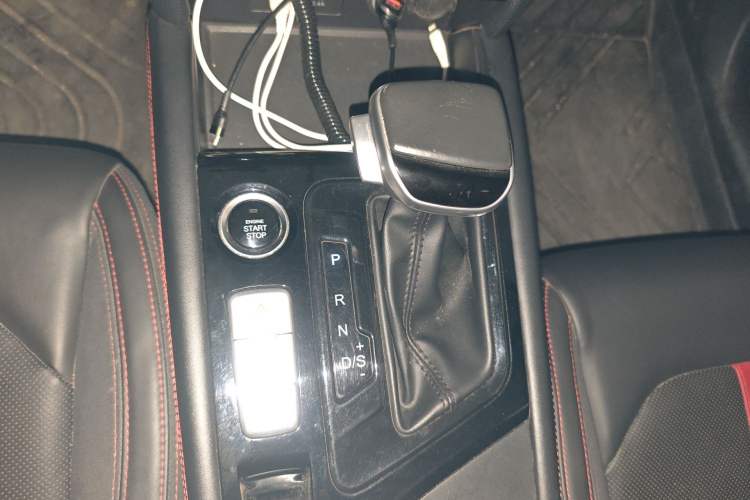 Used SOL A5 2021 1.5T CVT Luxury Smart Model Gear Lever