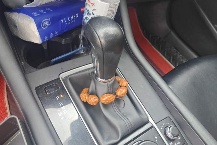 Used Mazda 3 Axela 2020 1.5L Automatic Luxury Version Gear Lever