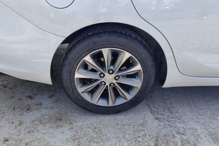 Used Chevrolet Monza 2020 320 Automatic Enjoyment Edition Right Rear Wheel Hub