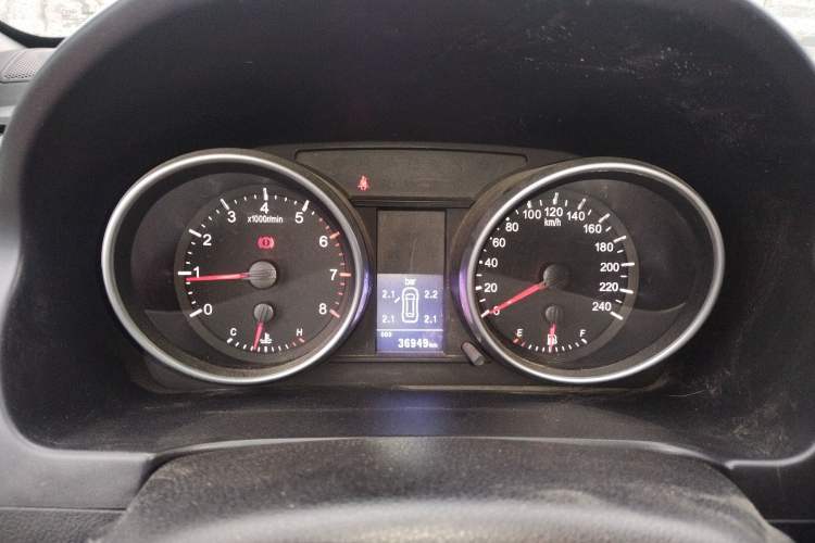 Used Haval H6 2013 Upgraded Model 1.5T Manual Two-Wheel Drive Elite Version
