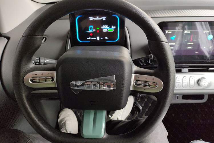 Used CHANGAN NEVO Lumin 2025 205 km Xiangqin Version
