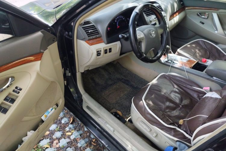 Used Toyota Camry 2010 200G Classic Edition
