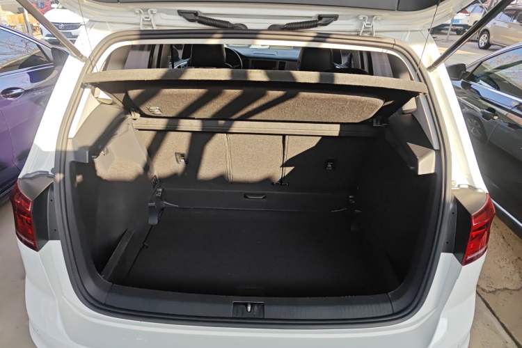 Used Volkswagen Golf Sportsvan 2016 230TSI Automatic Trend Edition