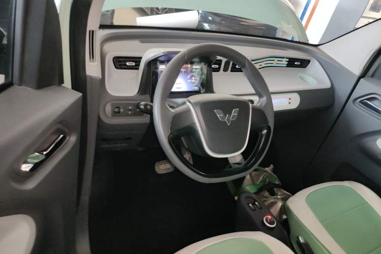 Used Wuling Hongguang MINIEV 2021 Macaron Premium Model – Lithium Iron Phosphate