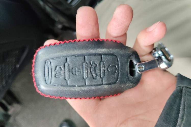 Used Haval H8 2017 2.0T Gasoline 4x4 Smart Enjoyment Version Vehicle Key