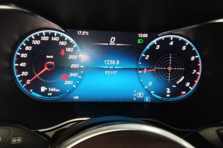 Used Mercedes-Benz GLC 2020 Facelift GLC 260 L 4MATIC Luxury Edition
