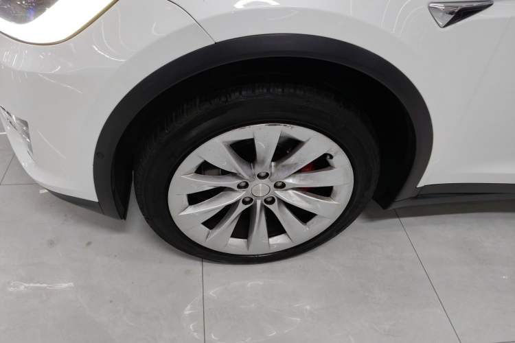 Used Tesla Model X 2020 Performance High-Performance Edition Left Front Wheel Hub