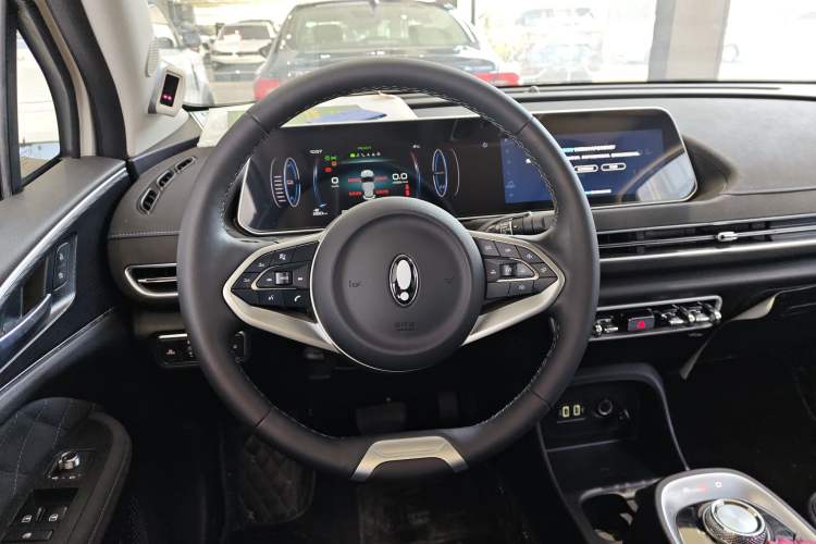 Used ORA Good Cat 2022 400km Standard Range Premium Version Lithium-Ion Battery
