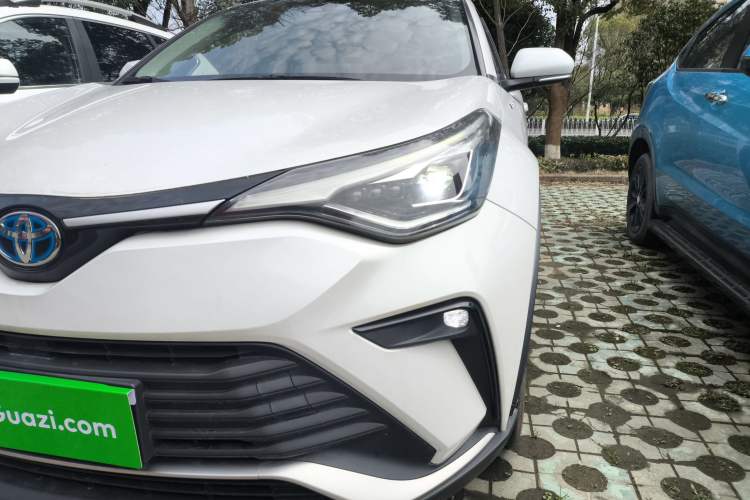 Used Toyota IZOA 2021 Dual-Motor 2.0L Yichi Edition
