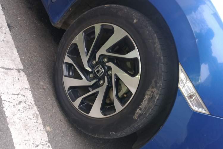 Used Honda Civic 2016 220TURBO CVT Luxury Edition
