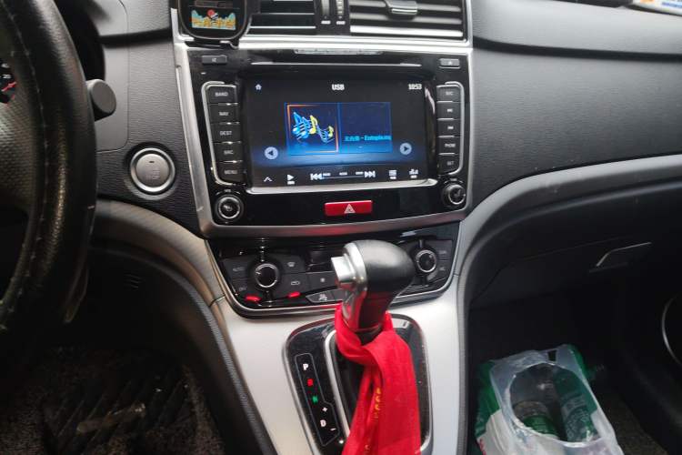 Used Haval M6 2017 1.5T Automatic Two-Wheel Drive Elite Model
