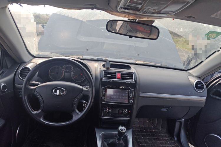 Used Haval H5 Classic 2013 Zhizun Edition 2.0T Manual Two-Wheel Drive Entry-Level Model
