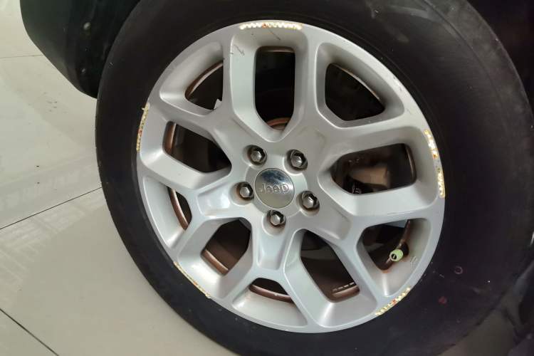 Used Jeep Renegade 2016 1.4T Automatic Jingneng Edition Right Rear Wheel Hub