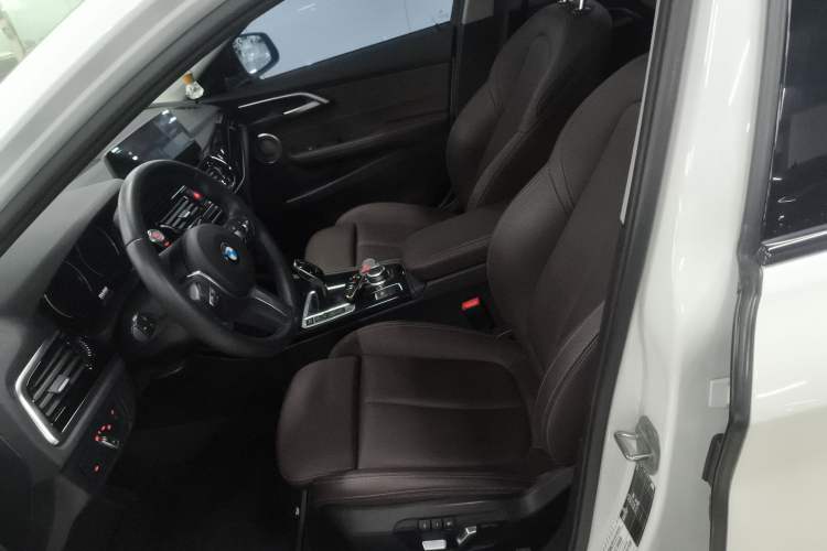 Used BMW 1 Series 2023 120i M Sport Night Edition Left Front Seat