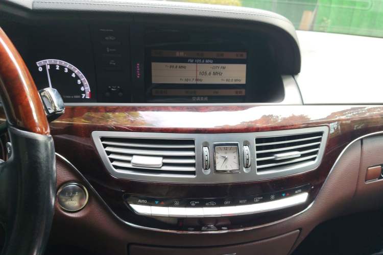 Used Mercedes-Benz S-Class 2012 S 350 L Grand Edition Audio And AC Panel