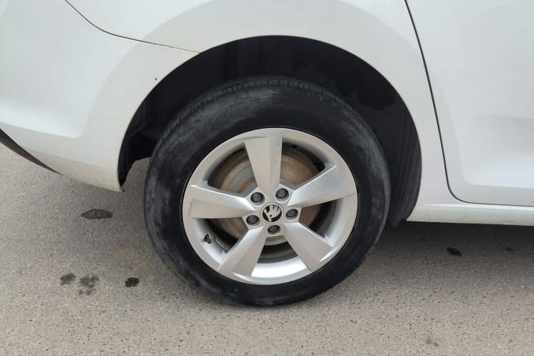 Used Skoda Rapid Spaceback 2019 Revised Version 1.5L Automatic Comfort Edition China V Standard Right Rear Wheel Hub