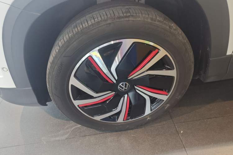 Used Volkswagen Tharu 2024 300TSI Two-Wheel-Drive Moon Luxury Edition