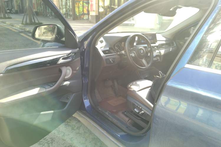 Used BMW X1 2022 sDrive25Li Leading Model
