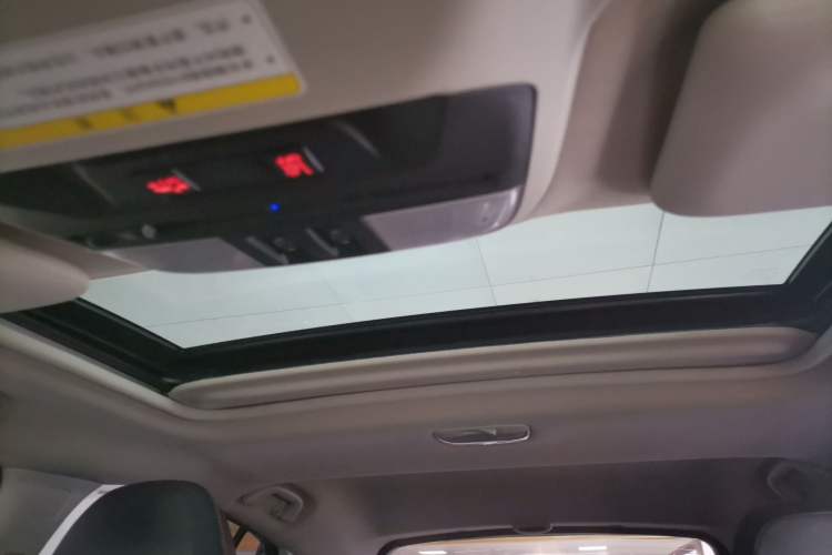 Used Subaru XV 2018 2.0i All-Wheel-Drive Prestige Edition with EyeSight Headliner