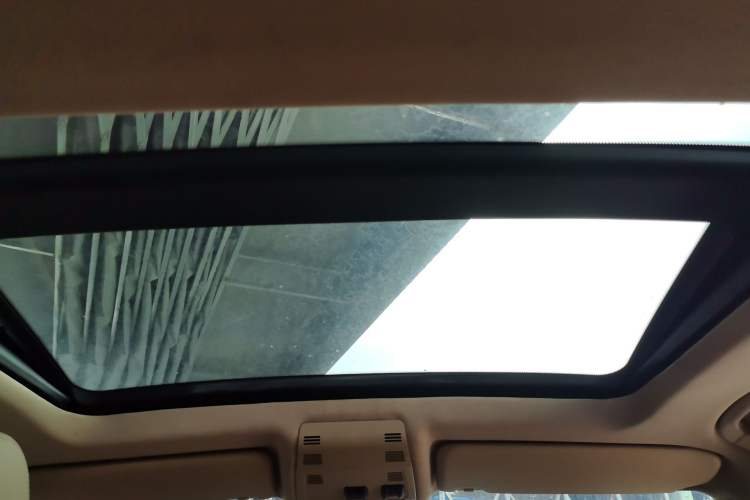 Used BMW X1 2010 sDrive18i Luxury Model Headliner