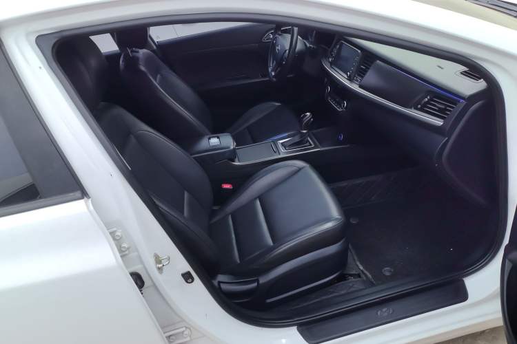 Used Hyundai Mistra 2017 1.8L Automatic Deluxe DLX Model China V Emission Standard Right Front Seat