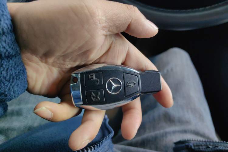 Used Mercedes-Benz M-Class 2014 ML 320 4MATIC Vehicle Key