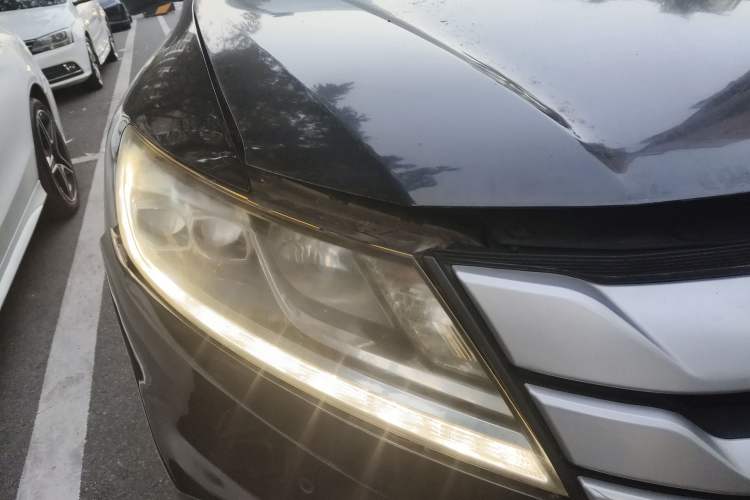 Used Honda Crosstour 2014 2.4L Luxury Edition Right Front Headlight