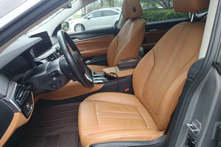 Used BMW 6 Series GT 2021 630i Luxury Design Package
