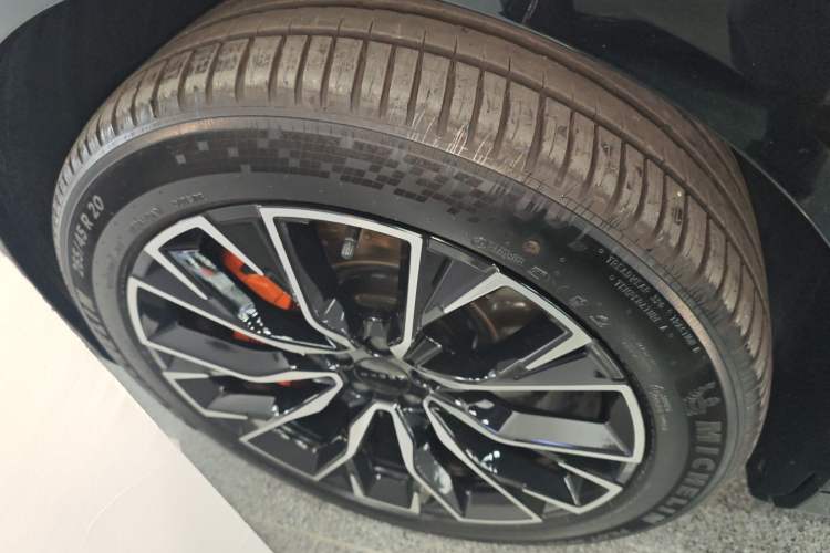 Used Zeekr 7X 2025 100kWh Long-Range All-Wheel Drive Intelligent Driving Version Exterior 4