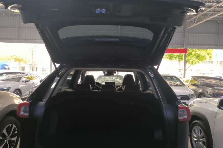 Used Toyota Wildlander 2020 Dual-Engine 2.5L E-CVT Two-Wheel Drive Luxury Edition Trunk