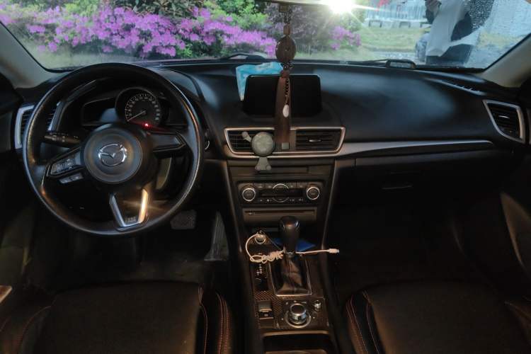 Used Mazda 3 Axela 2017 Sedan 1.5L Automatic Luxury Model Emission Standard China V