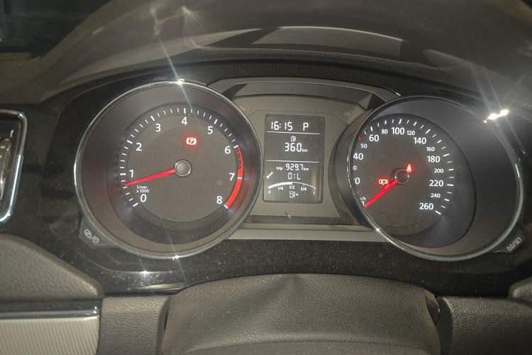 Used Volkswagen Sagitar 2018 1.6L Automatic Comfort Model Instrument Cluster