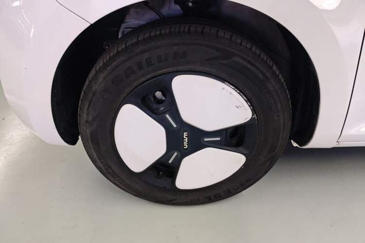 Used CHANGAN NEVO Lumin 2022 210km Sweet Edition Left Front Wheel Hub