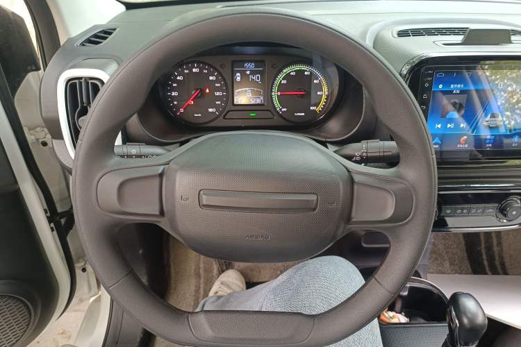 Used Roewe Clever 2022 311km QiQi BoBo Edition Steering Wheel