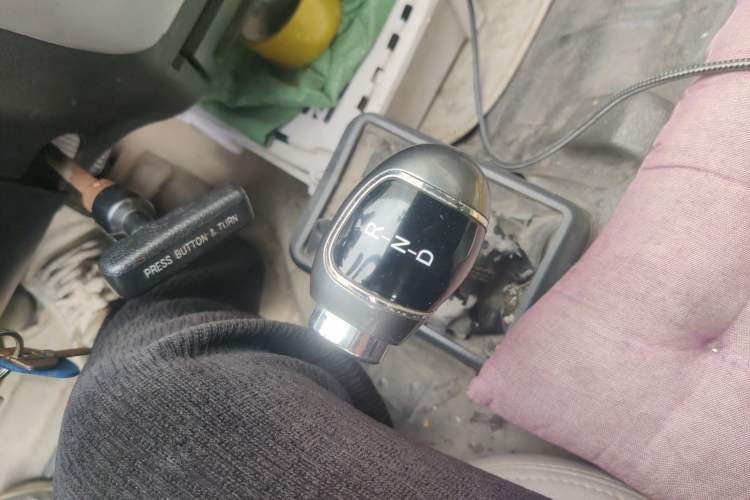 Used King Long Longyao 8 2022 Pure Electric Van Flat Roof 50.232 kWh