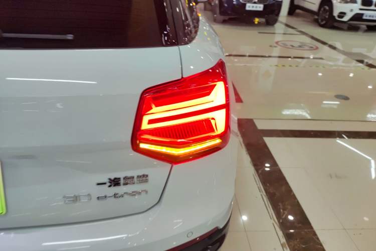 Used Audi Q2L e-tron 2019 Q2L e-tron Pure Electric Smart Enjoyment Model Exterior 6