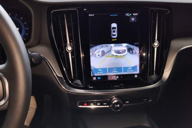 Used Volvo S60 2024 B4 Zhiyi Luxury Edition