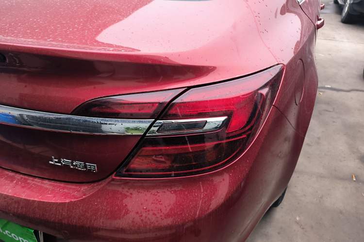 Used Buick Regal 2015 2.0L Leading Fashion Edition