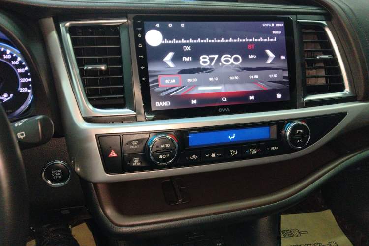 Used Toyota Highlander 2018 2.0T Four-Wheel Drive Luxury Version 7 Seats China VI Standard
