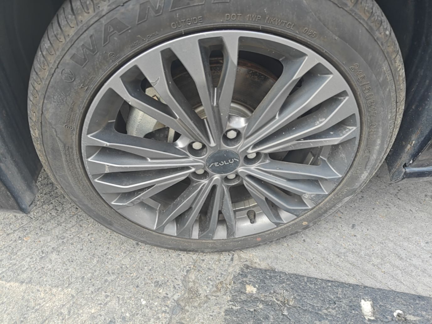 Dongfeng Aeolus Yixuan MAX 2023 1.5T Ultra-Stylish Trendsetting Dad Edition — снимка 10