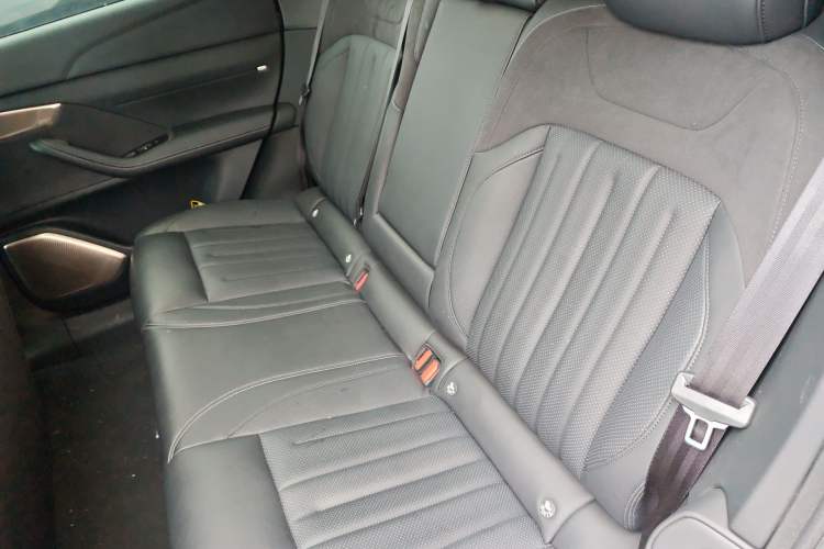 Used ONVO L60 2024 60 kWh Rear-Drive Version