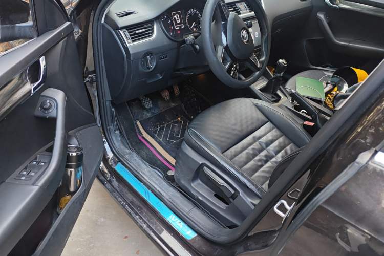 Used Skoda Octavia 2017 1.6L Manual Smart Drive Edition