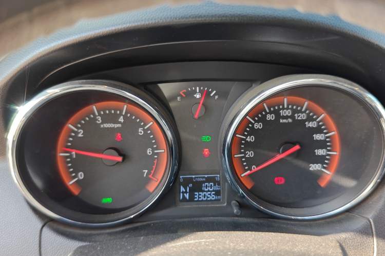 Used Cowin C3R 2015 1.5L AMT Gold Diamond Edition