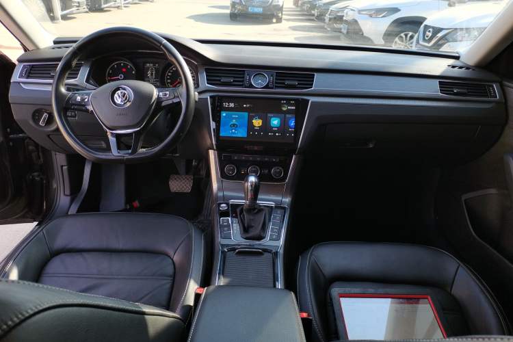 Used Volkswagen Passat 2017 330TSI DSG Luxury Edition
