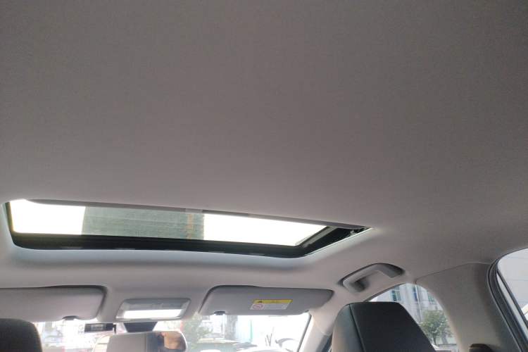 Used Wuling Alvez 2022 1.5L Manual Comfort Version
