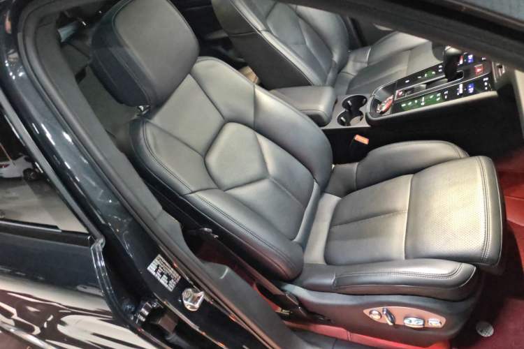 Used Porsche Macan 2024 Macan 2.0T