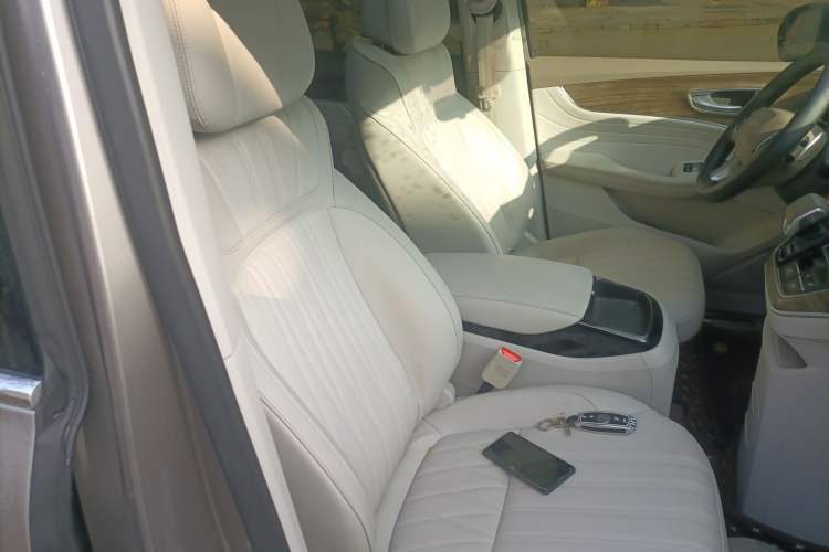 Used Roewe iMAX8 2023 400TGI Elite Edition
