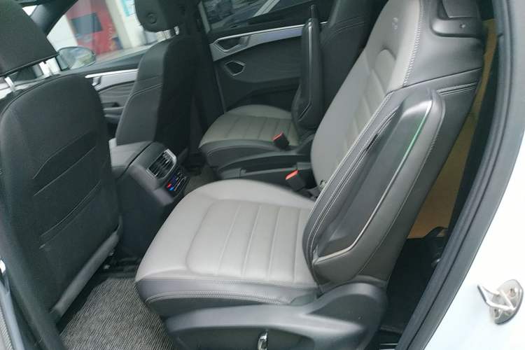 Used Volkswagen Talagon 2023 Facelift 380TSI All-Wheel Drive R-Line Teramont Edition 6 Seats